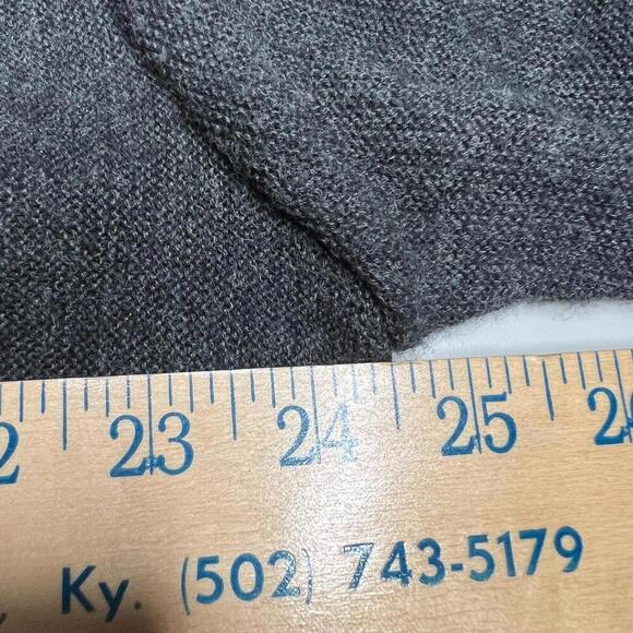 Vintage IZOD Lacoste V-Neck Sweater Men’s L Gray USA Made 100% Orlon Pullover - Picture 7 of 10